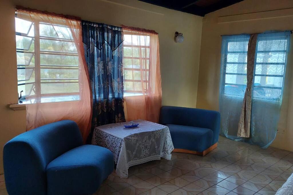 Conveniently Located, Quiet & Amp; Comfortable Christiansted Extérieur photo